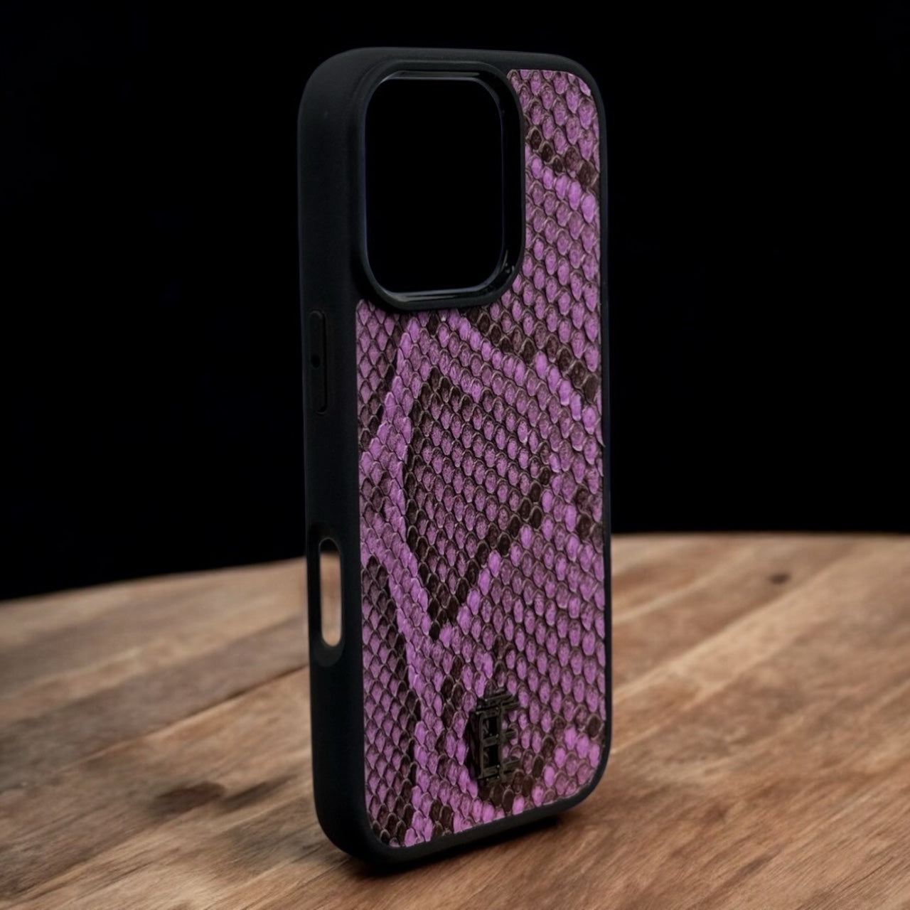 Husa iPhone din Piele de Piton Mov editie limitata - iTool